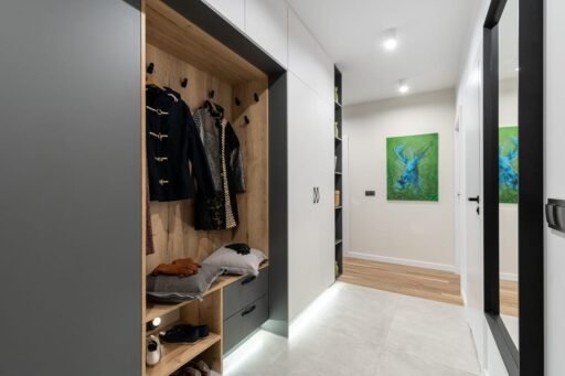 How to Create a Capsule Wardrobe for the Office