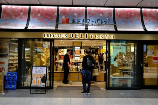 explore the Food Markets in Tokyo: A Culinary Adventure